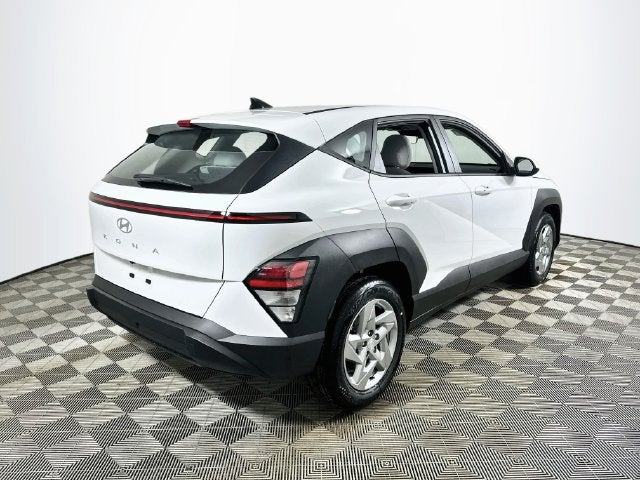 2027 Hyundai Kona SE FWD