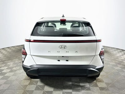 2027 Hyundai Kona SE FWD