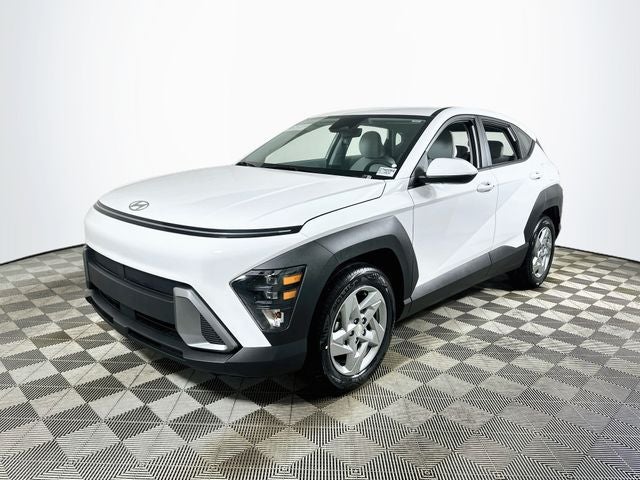 2027 Hyundai Kona SE FWD