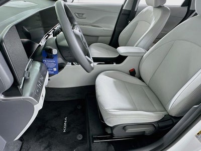 2027 Hyundai Kona SE FWD