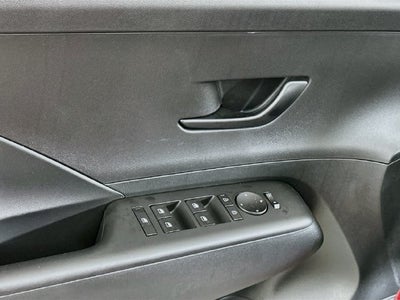 2027 Hyundai Kona SE FWD