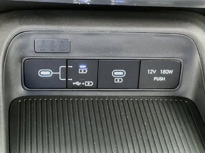2027 Hyundai Kona SE FWD