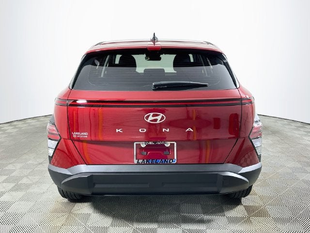 2027 Hyundai Kona SE FWD
