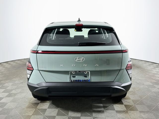 2027 Hyundai Kona SE FWD