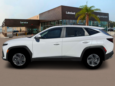 2026 Hyundai Tucson Hybrid Blue SE