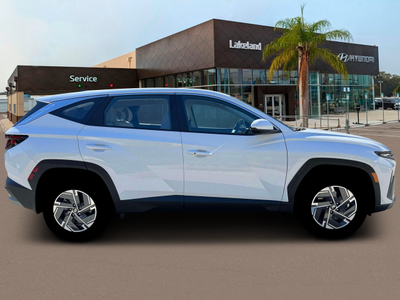 2026 Hyundai Tucson Hybrid Blue SE