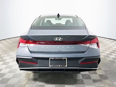 2026 Hyundai Elantra SE