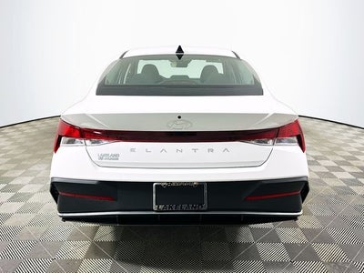 2026 Hyundai Elantra SE