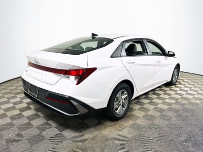 2026 Hyundai Elantra SE