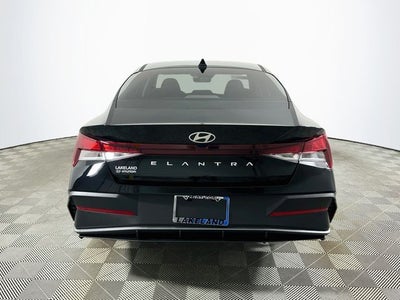 2026 Hyundai Elantra SE