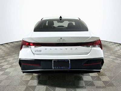 2026 Hyundai Elantra SE