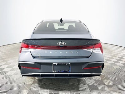2025 Hyundai Elantra SEL Sport