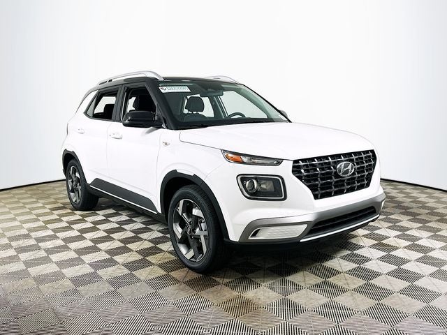 2026 Hyundai Venue SEL w/Two-Tone Roof