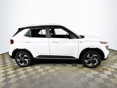 2026 Hyundai Venue SEL w/Two-Tone Roof