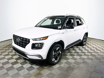 2026 Hyundai Venue SEL w/Two-Tone Roof