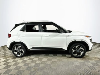 2026 Hyundai Venue SEL w/Two-Tone Roof