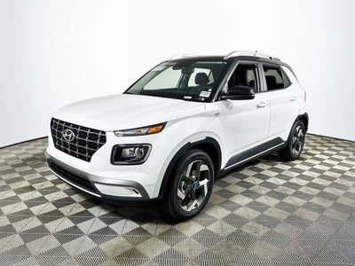 2026 Hyundai Venue SEL w/Two-Tone Roof