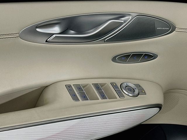 2027 Genesis GV70 2.5T Advanced