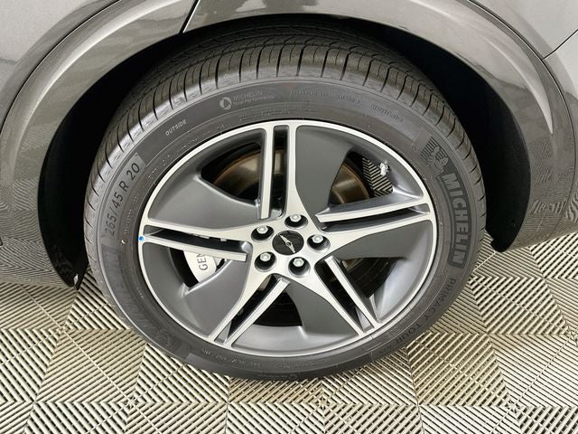 2027 Genesis Electrified GV70 Base