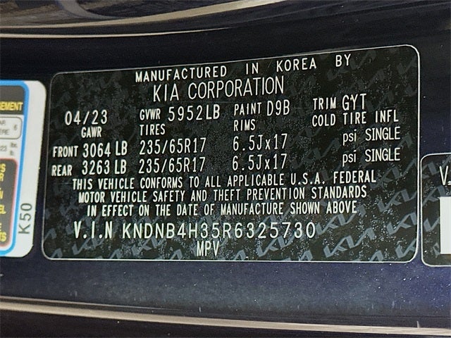 2024 Kia Carnival LX