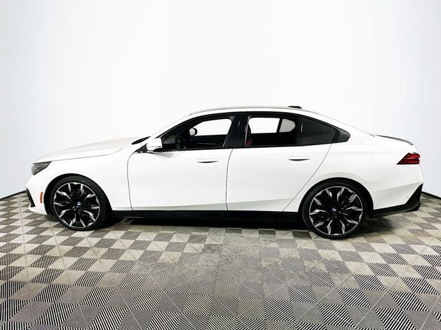 2025 BMW 5 Series 530i