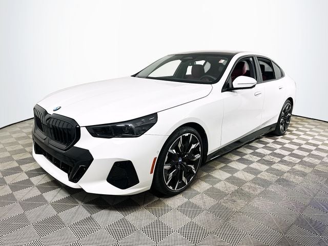 2025 BMW 5 Series 530i
