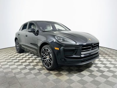 2023 Porsche Macan Base