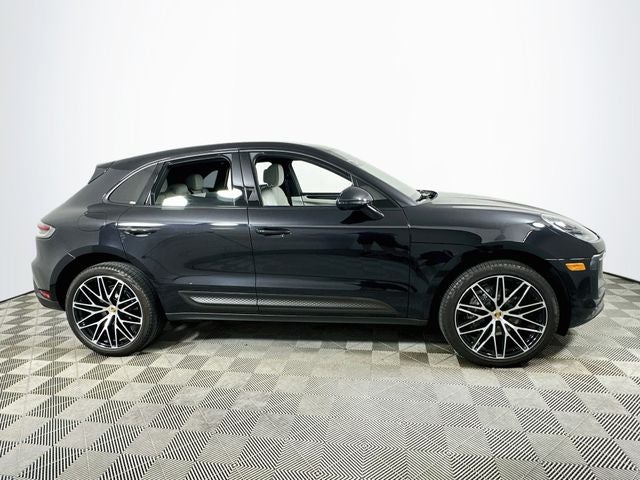 2023 Porsche Macan Base
