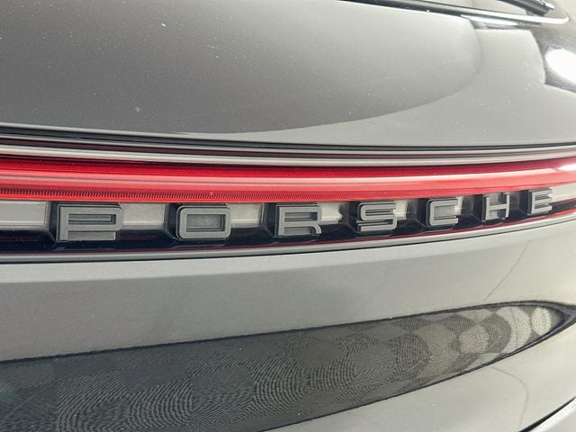 2023 Porsche Macan Base