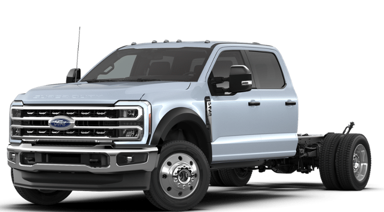 2026 Ford Chassis Cab F-450® LARIAT®