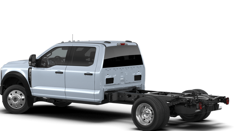 2026 Ford Chassis Cab F-450® LARIAT®
