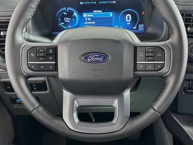 2025 Ford F-150 Lightning Flash